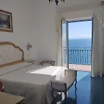 La Perla 3*