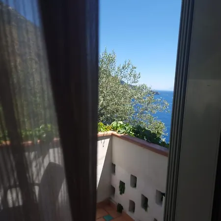 La Perla 3*