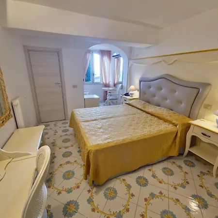 La Perla Hotel Praiano