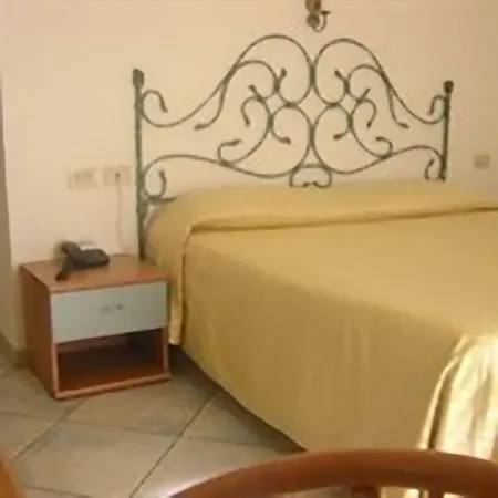 La Perla Отель Праяно