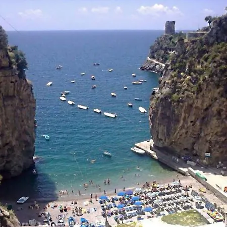 La Perla Hotel