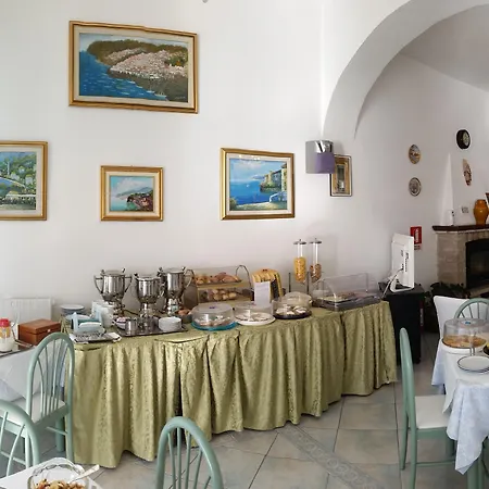 La Perla Hotel 3*