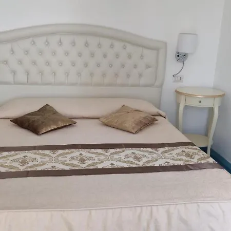 La Perla Hotel