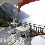 La Perla فندق برايانو