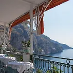 La Perla Hotel 3*