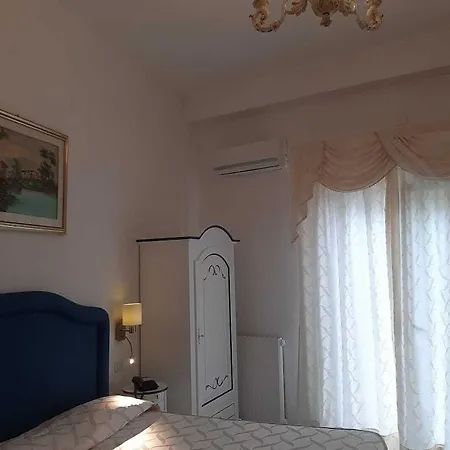 Szálloda La Perla Praiano