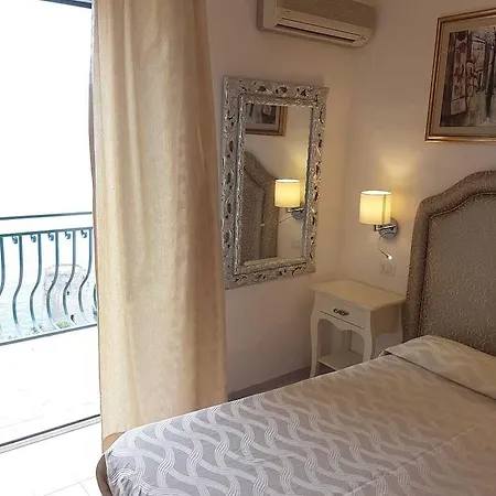 La Perla Hotel 3*