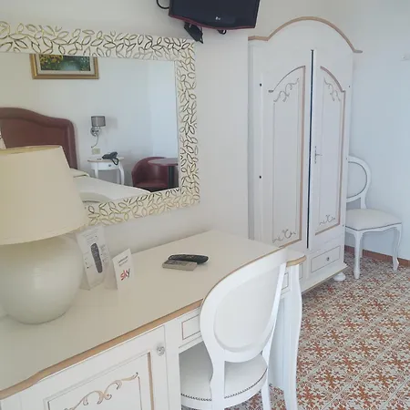 La Perla Hotell
