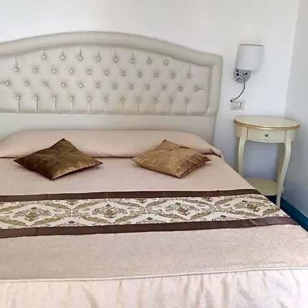 La Perla Hotel