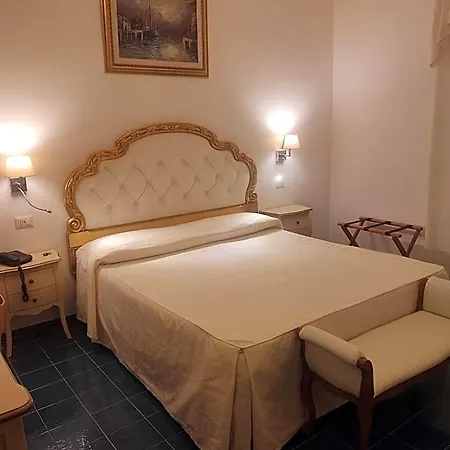 La Perla 3*