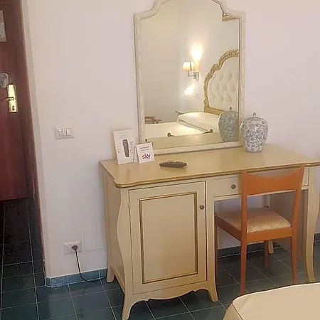 La Perla Hotell Praiano